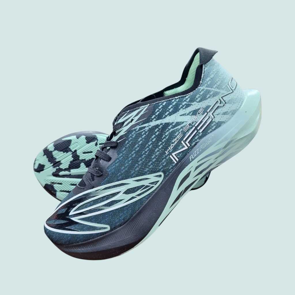 NINETEEN HAZE INFERNO SEPATU LARI