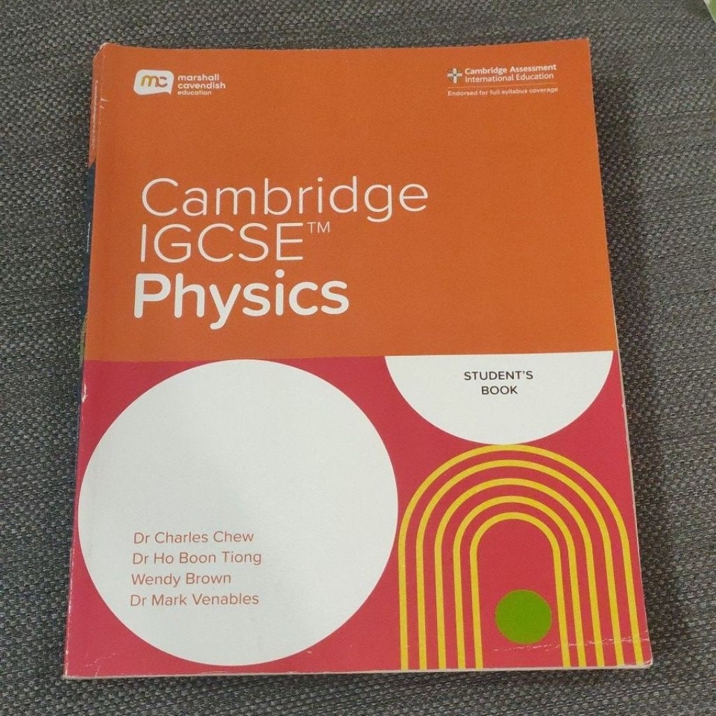 Cambridge IGCSE Physics. Student's book