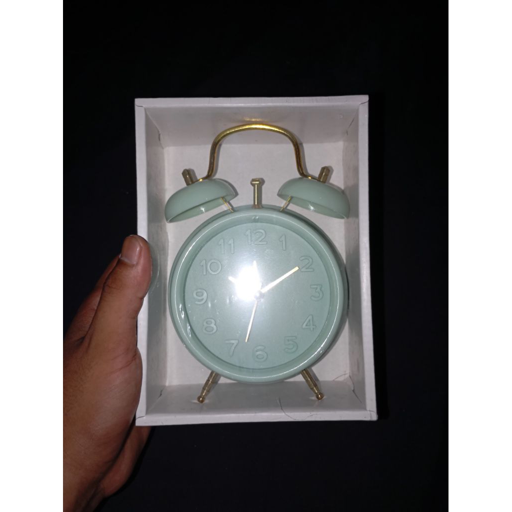 Jam Weker MR.DIY Warna Hijau Baru