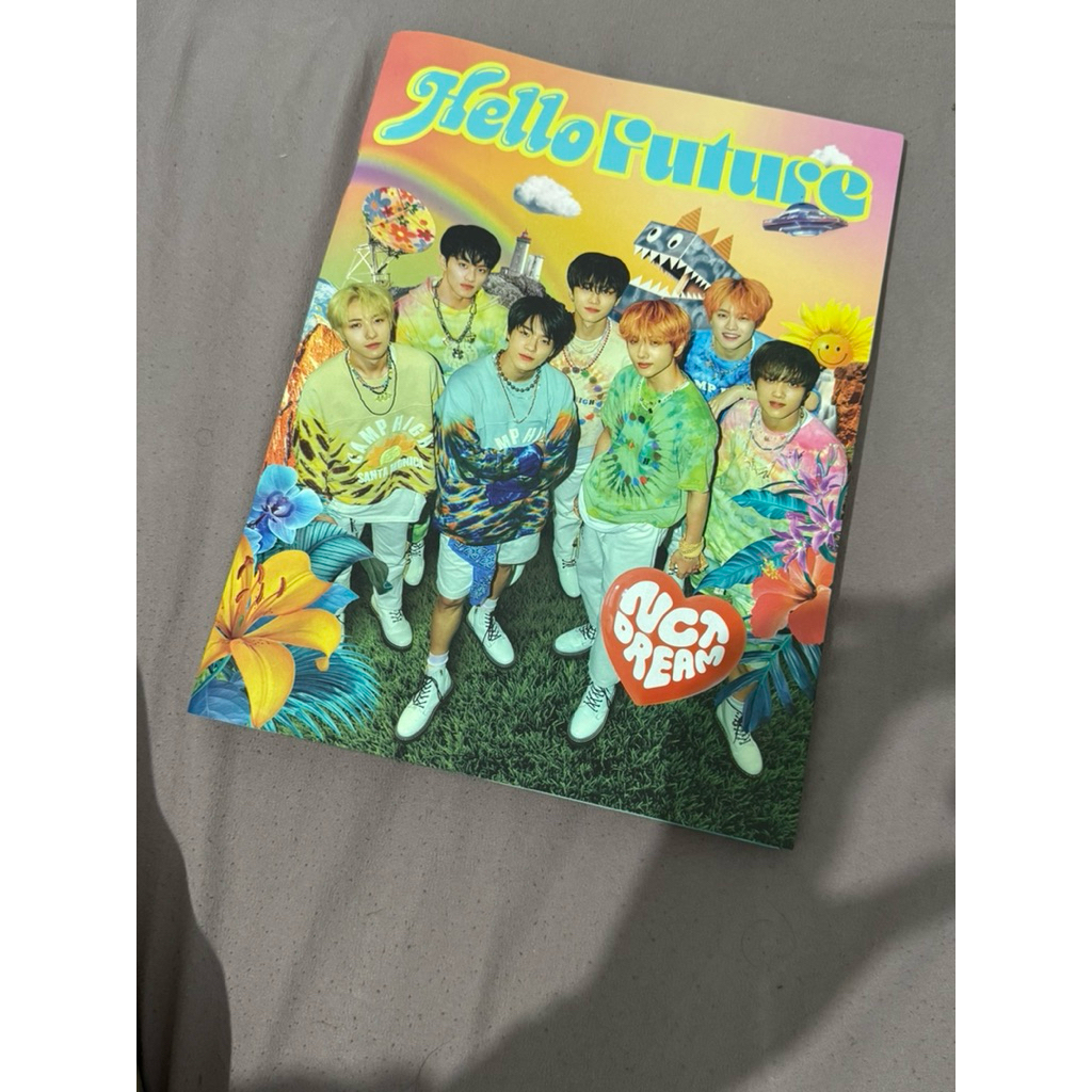 Album NCT DREAM HELLO FUTURE