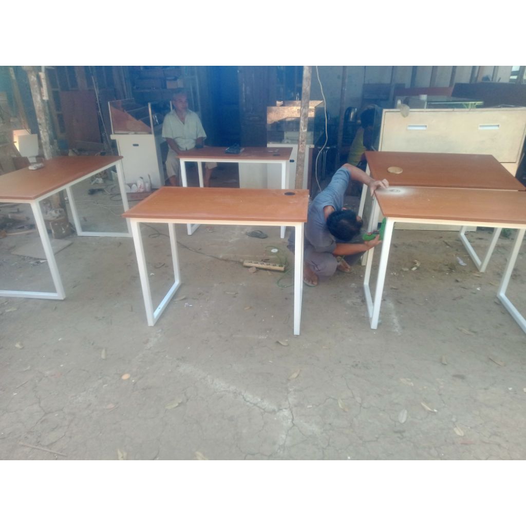 meja makan mewah minimalis