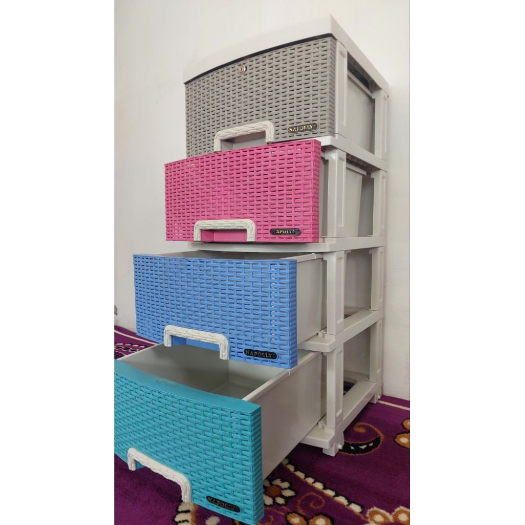 almari contan plastik