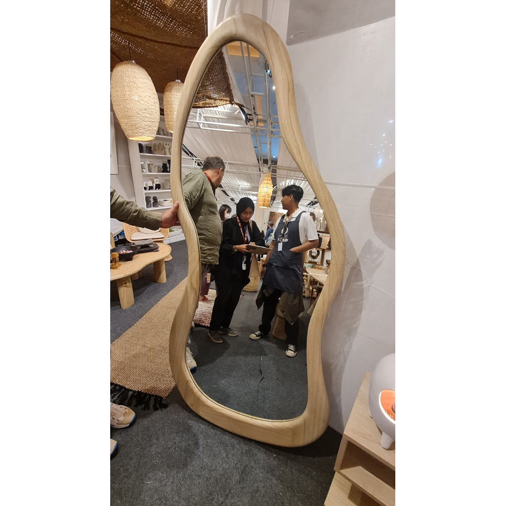 cermin aestetic minimalis kayu jati jepara