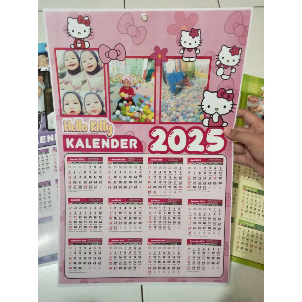 

CETAK KALENDER 2025 BISA REQUEST BACKGROUND DAN MAKSIMAL PAKET 5 FOTO