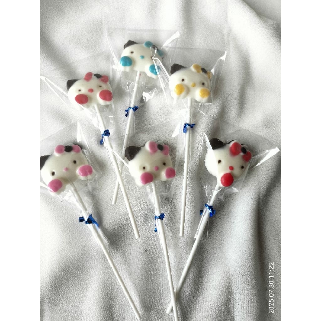 

coklat karakter kepala hello Kitty