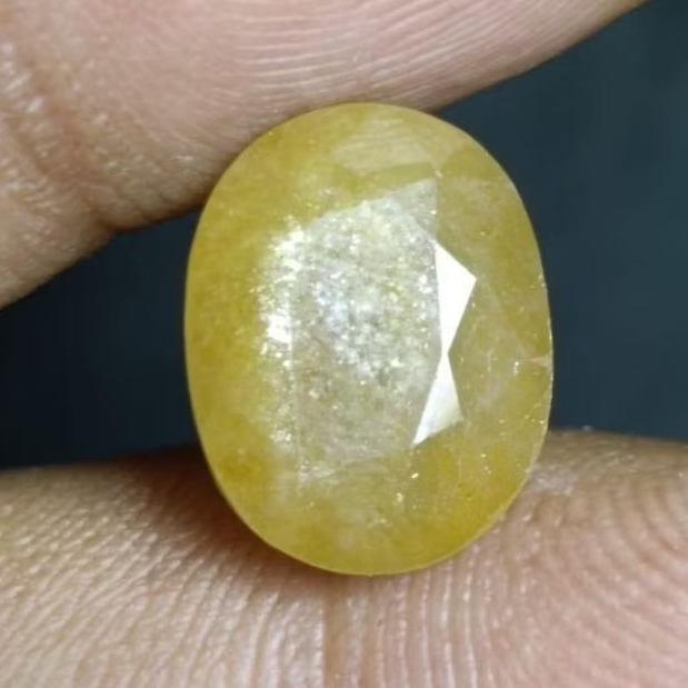 Batu Permata Yellow Safir , Cutting Oval , Natural