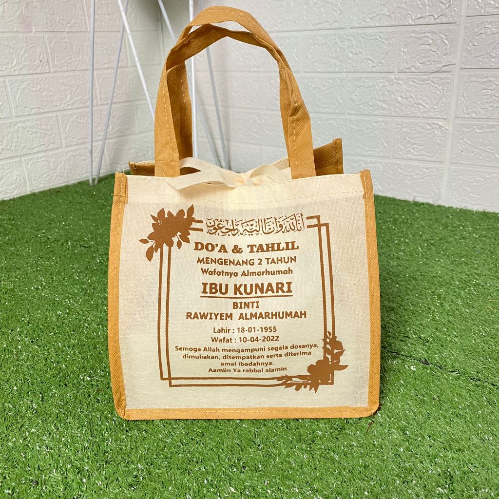 

tas khitanan /tas walimahan/tas hajatan/tas selamatan/tas Haul/tas kotak nasi (GRATIS SABLON)uk Tas/L20cm xP20cm xT20cm