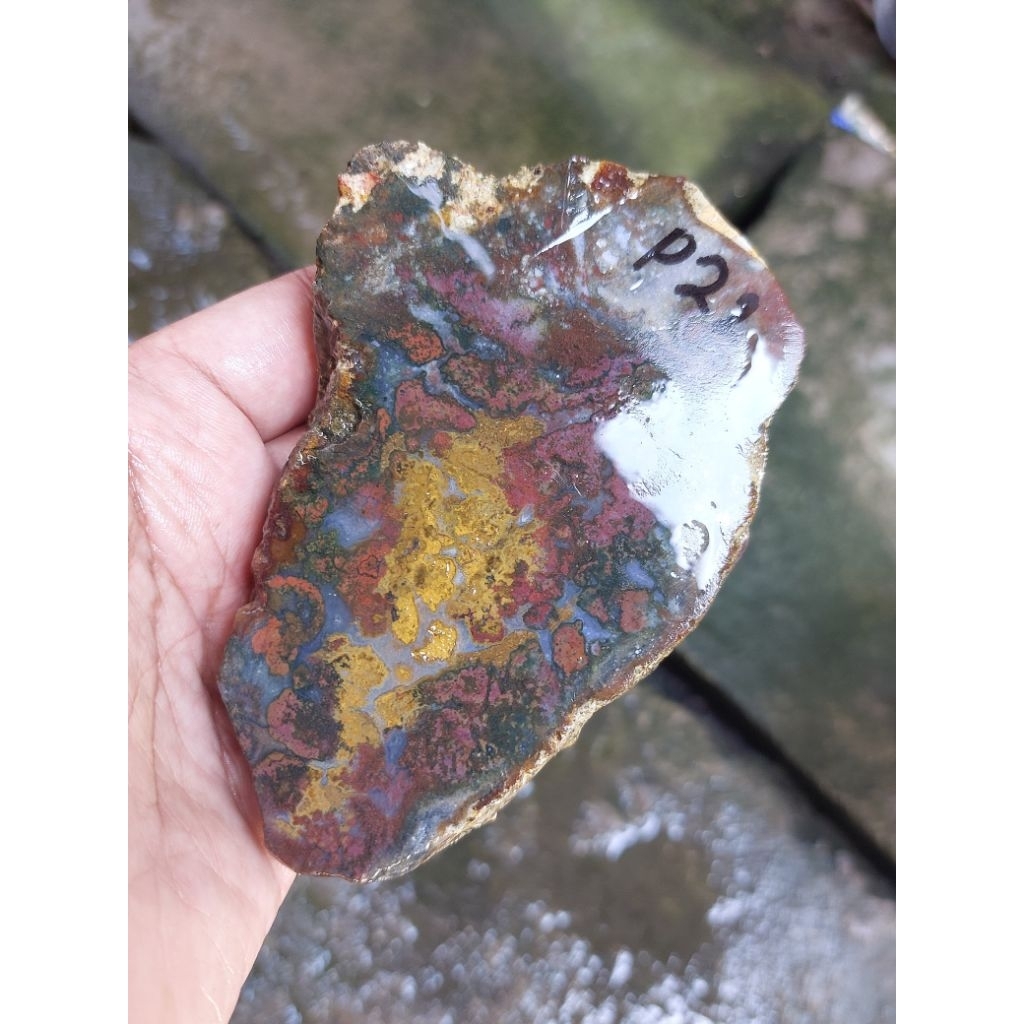 Lempengan batu akik pancawarna klawing