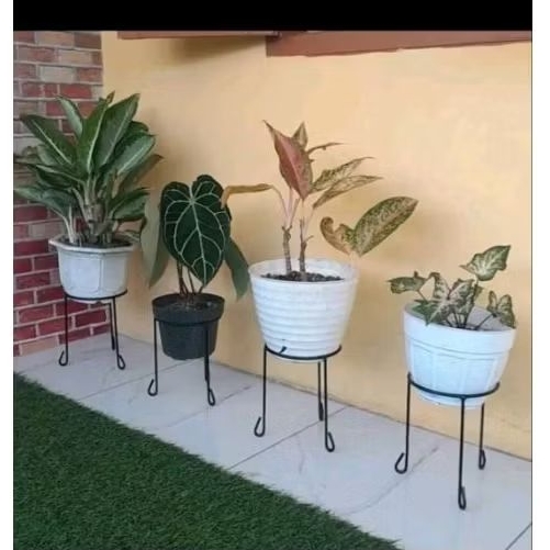 standing pot bunga kaki 3 / standing pot bunga besi