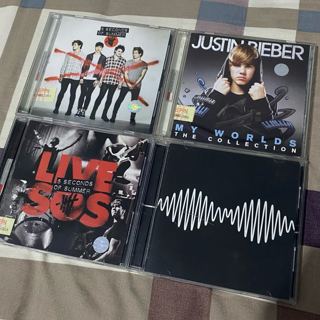 CD Musik Original Preloved – Justin Bieber, 5SOS, Arctic Monkeys