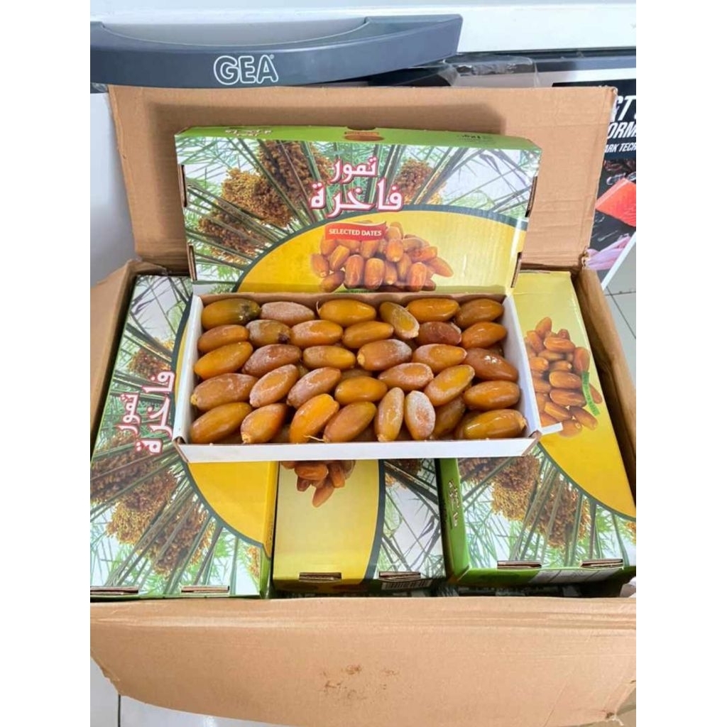 

Kurma Ruthob Libya Kurma setengah matang Kurma Premium kemasan 1kg