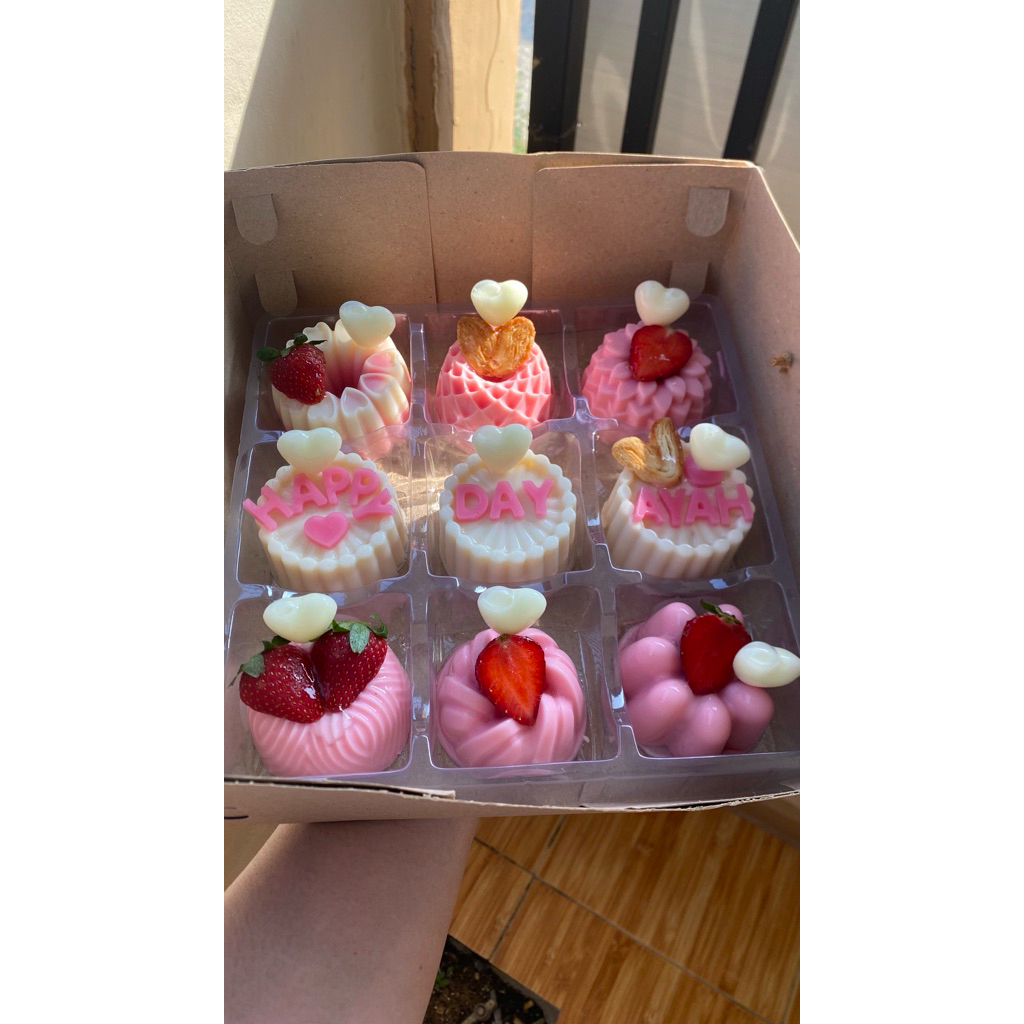 

puding mini isi 9 stroberi