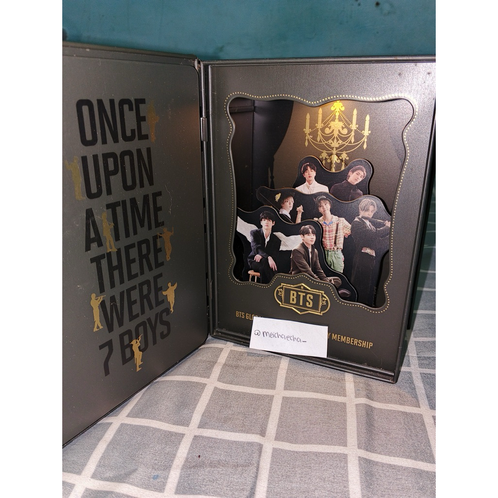 

BTS lamp book