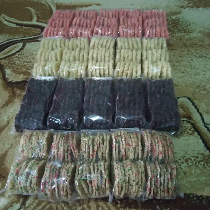 

Rangginang Mentah Rasa Ketan Hitam