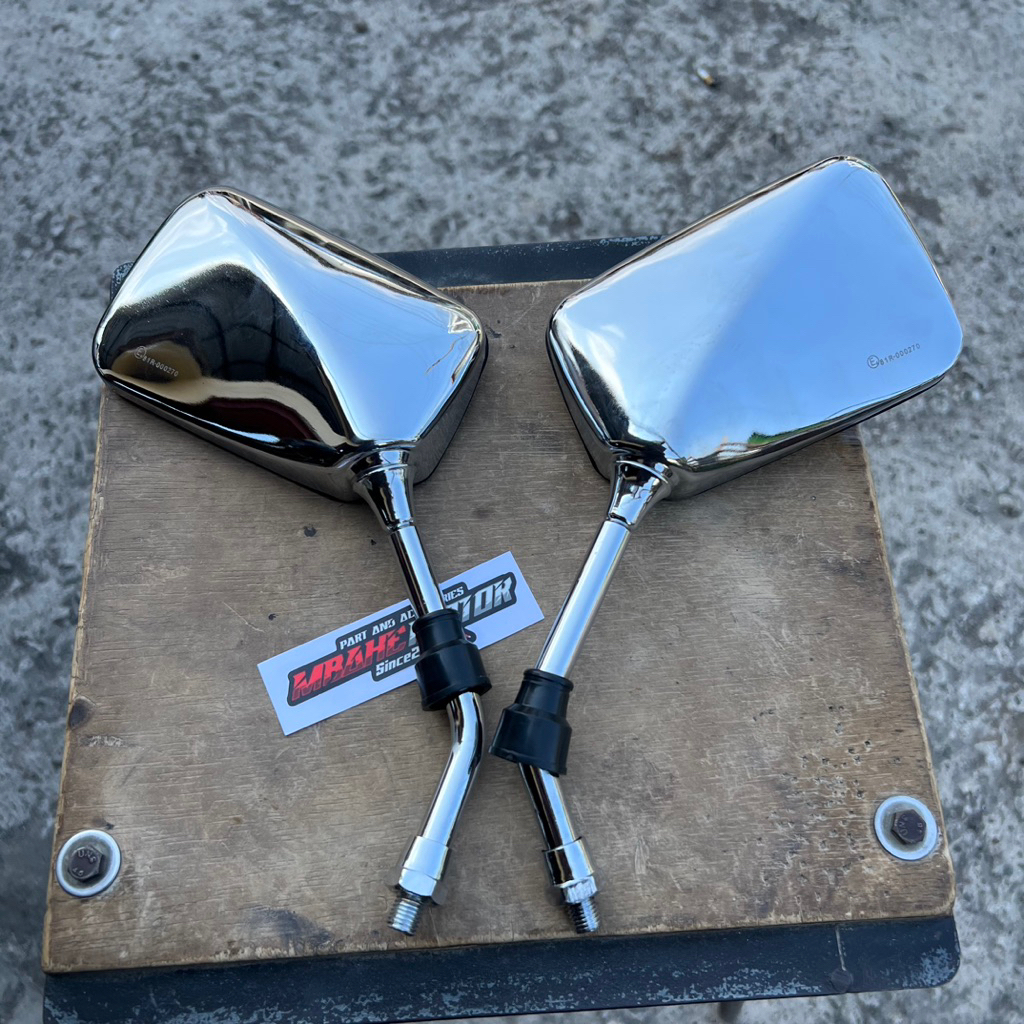 Spion CB400 Detail Original