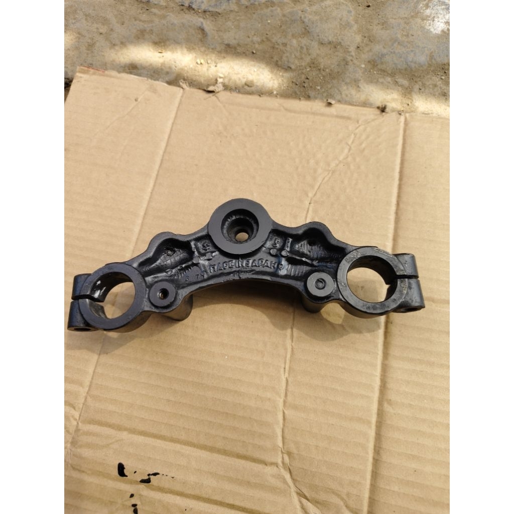 segitiga te atas  suzuki TRS