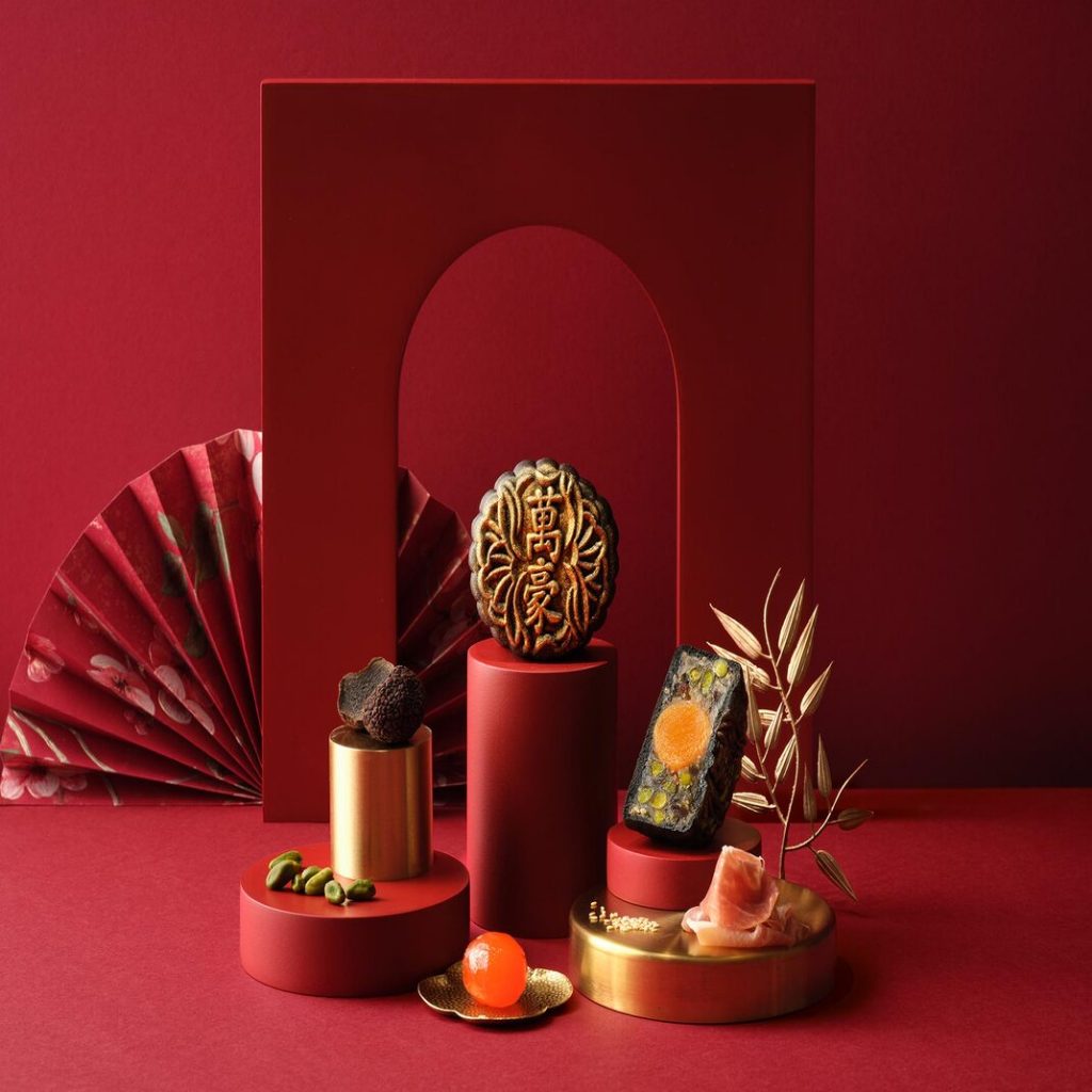 

Marriott Tang Singapore Hotel Baked Mooncakes