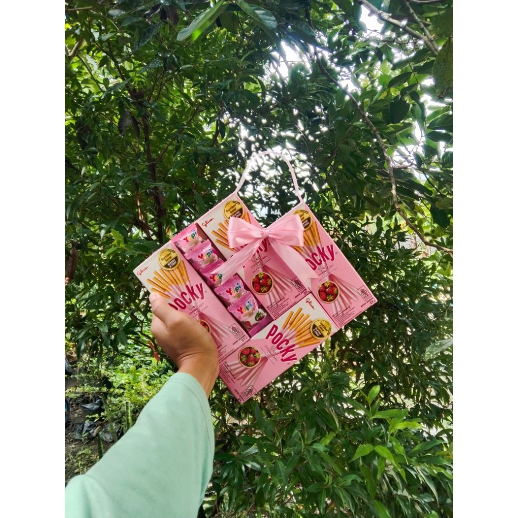 

POCKY LOVE VIRAL / POCKY STRAWBERRY MIX YUPI / KADO VALENTAIN