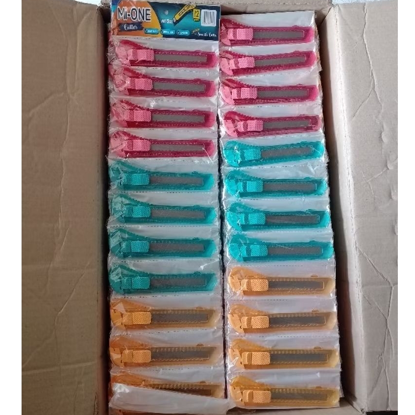 

1 Dus ( 60 lusin ) Pisau Cutter renteng besar Mi-One