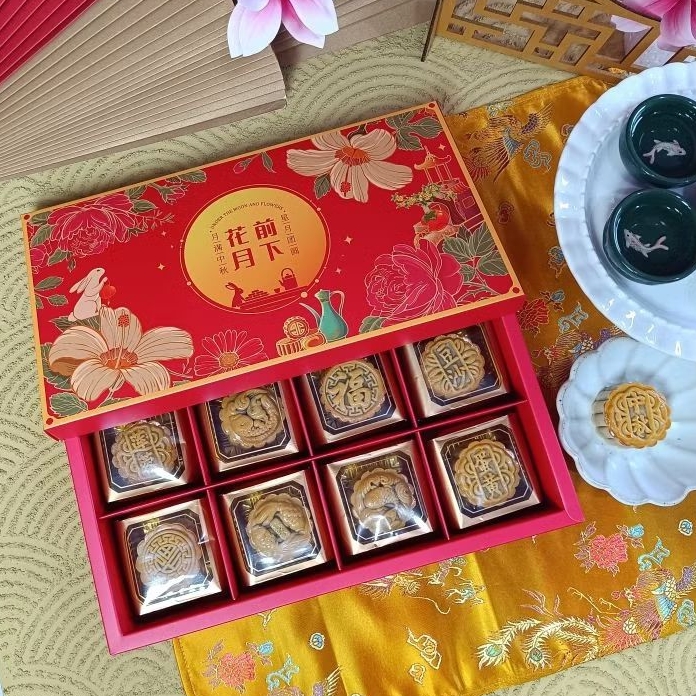 

Hamper Mooncake - Paket EPIC 8 - Isi 8 Mini Mooncake @50 Gr.