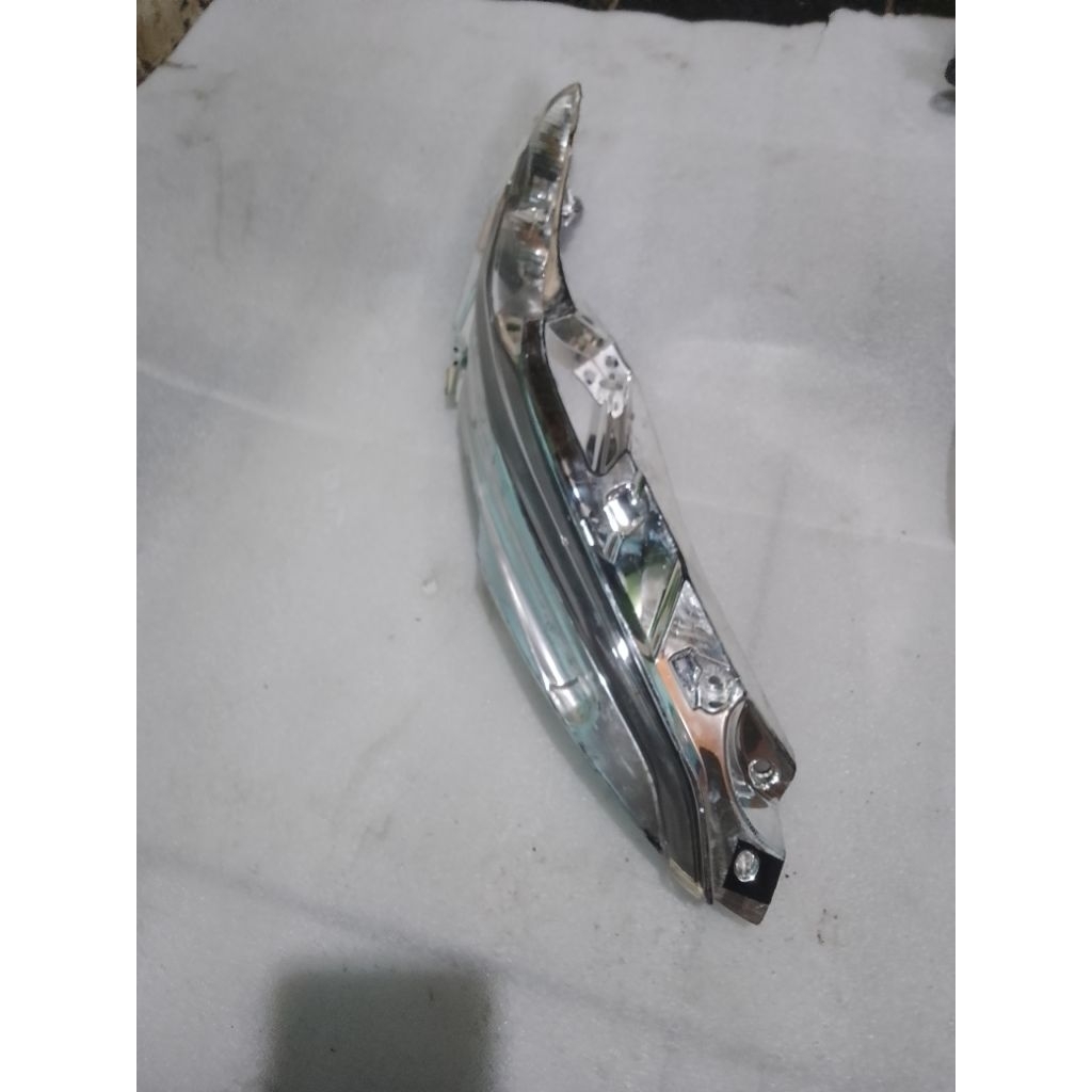 reflektor mika alis  sen seni lampu depan Honda PCX 150  sebelah kanan original copotan
