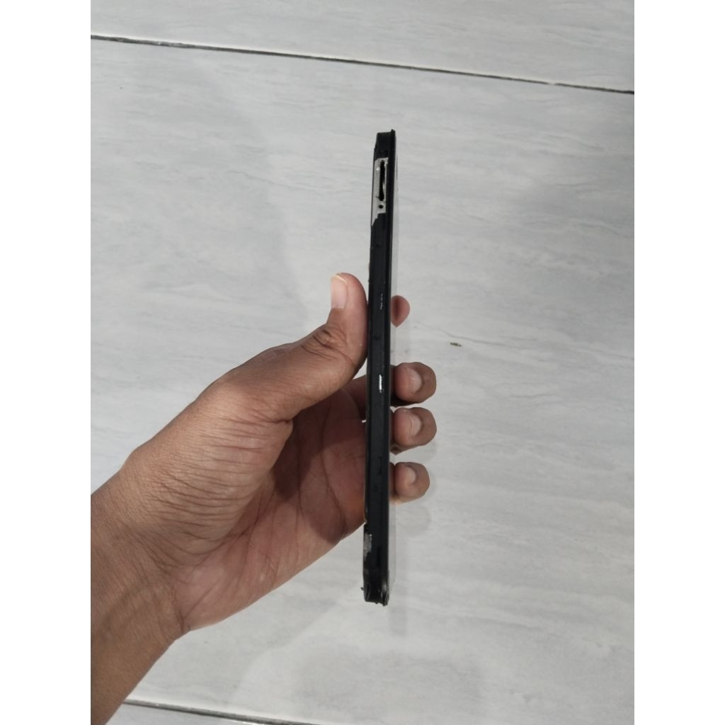 lcd realme c21y bengkok normal copotan
