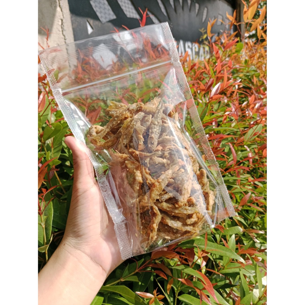 

Ikan Seluang Crispy/ Kulit Gabus Crispy/ Ikan Lampam Crispy