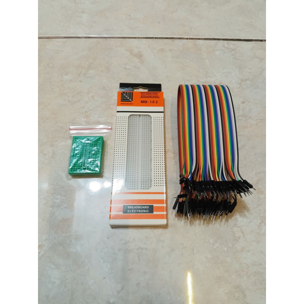 Breadboard + Kabel Jumper