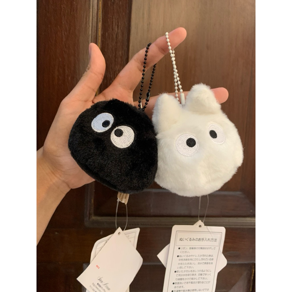 (baca desc) preloved gantungan kunci keychain bag charm teman totoro sun arrow studio ghibli