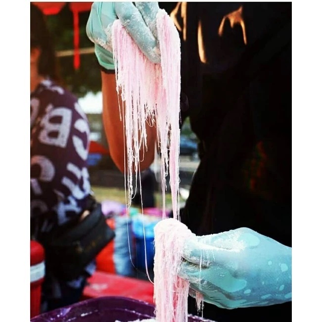 

Gulali Rambut Nenek Strawberry Ragam Warna & Rasa ala Sutera