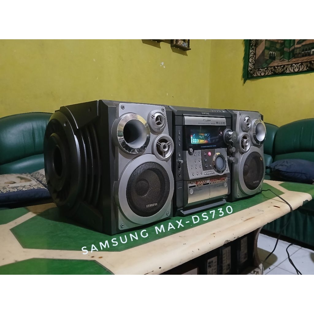 Hifi Compo SAMSUNG MAX-DS730 built-in Subwoofer Mulus Terawat
