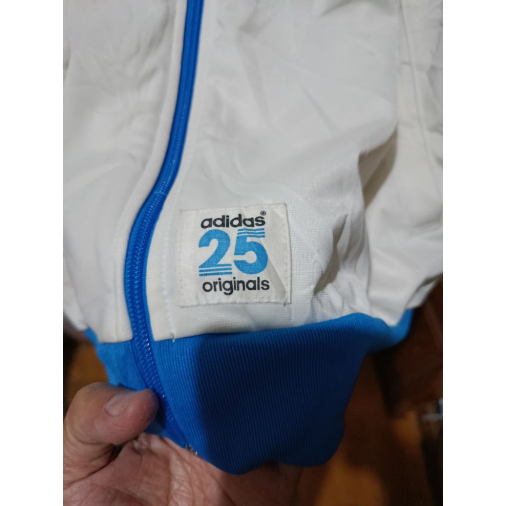 jaket tracktop Adidas nigo