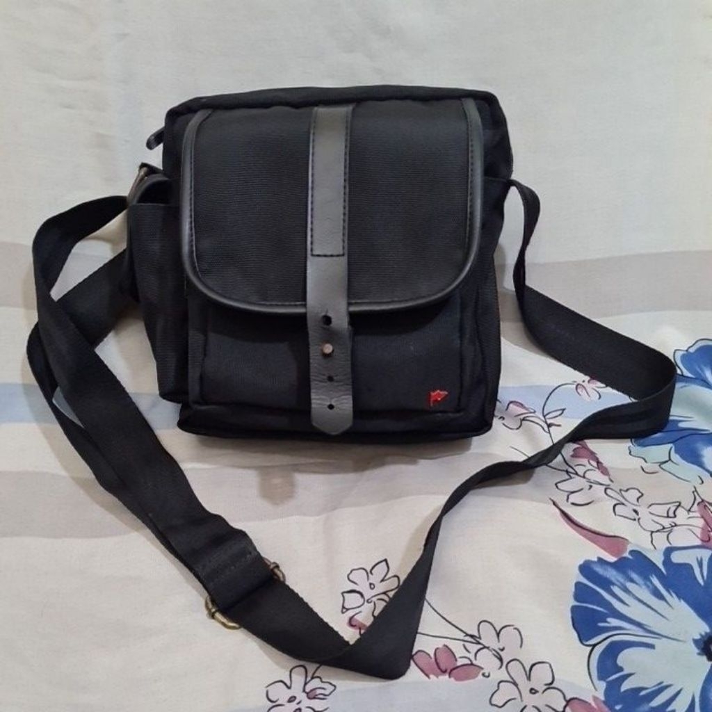 Tas TFG ( Taylor Fine Goods ) Black Sling
