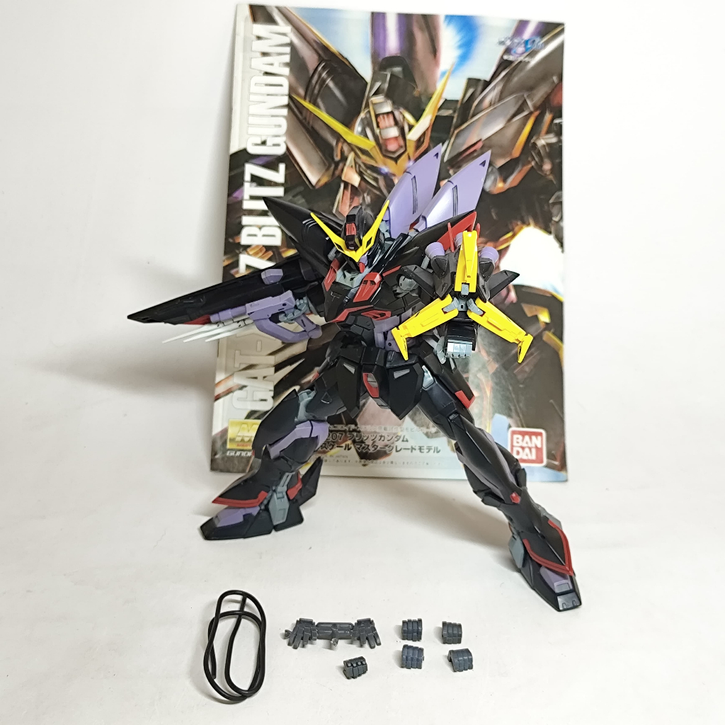 Bandai MG Blitz / Gundam 1/100 2nd Sudah Rakit M063