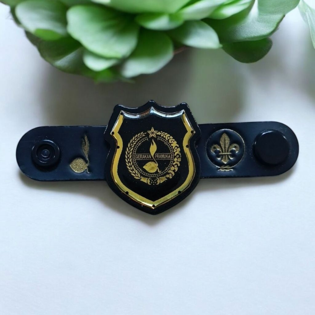 

Ring Kacu Tameng Black Gold | Ring Kacu Pramuka penegak penggalang - Ring Hasduk Pramuka penegak penggalang Perlengkapan Pramuka