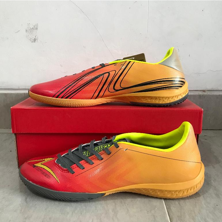 Sepatu Futsal Specs Accelerator Lightspeed 4 Pro In - Sepatu Futsal Original - Sepatu Futsal Specs -