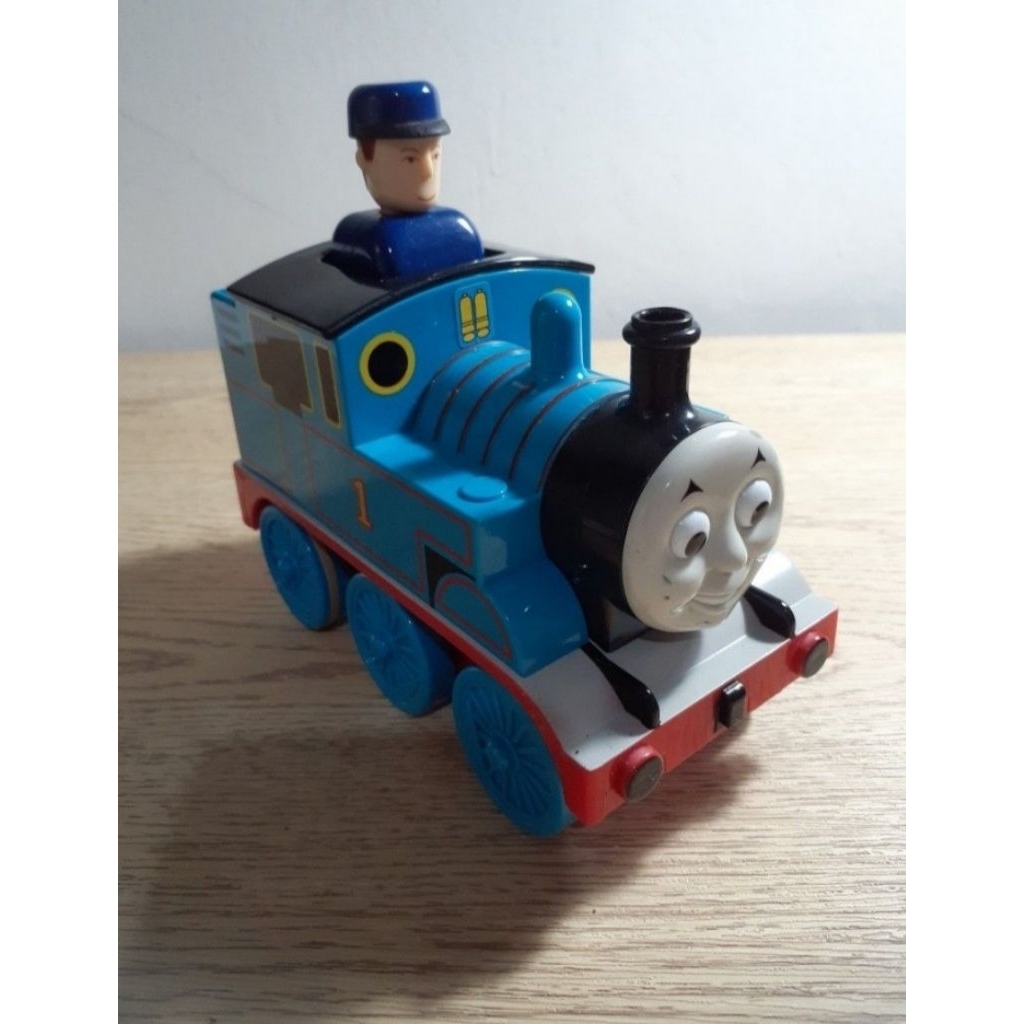 [ NETT ] Original Tomy Gullane ( Thomas ) Limited  Thomas & Friends Press 'n Go Stunt Engine