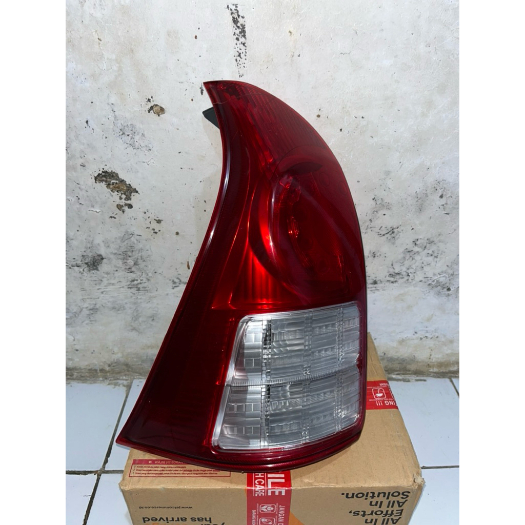 Lampu Stop Belakang Tail Lamp Avanza Veloz Xenia 2012 2013 2014