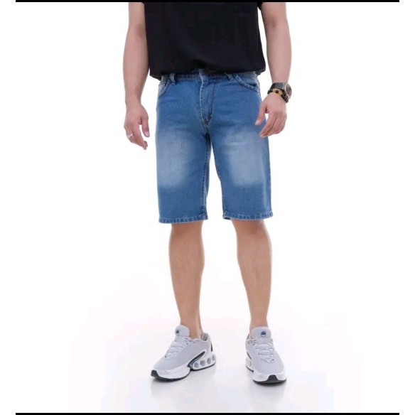 Celana Pendek Jeans pria Bawah Lutut