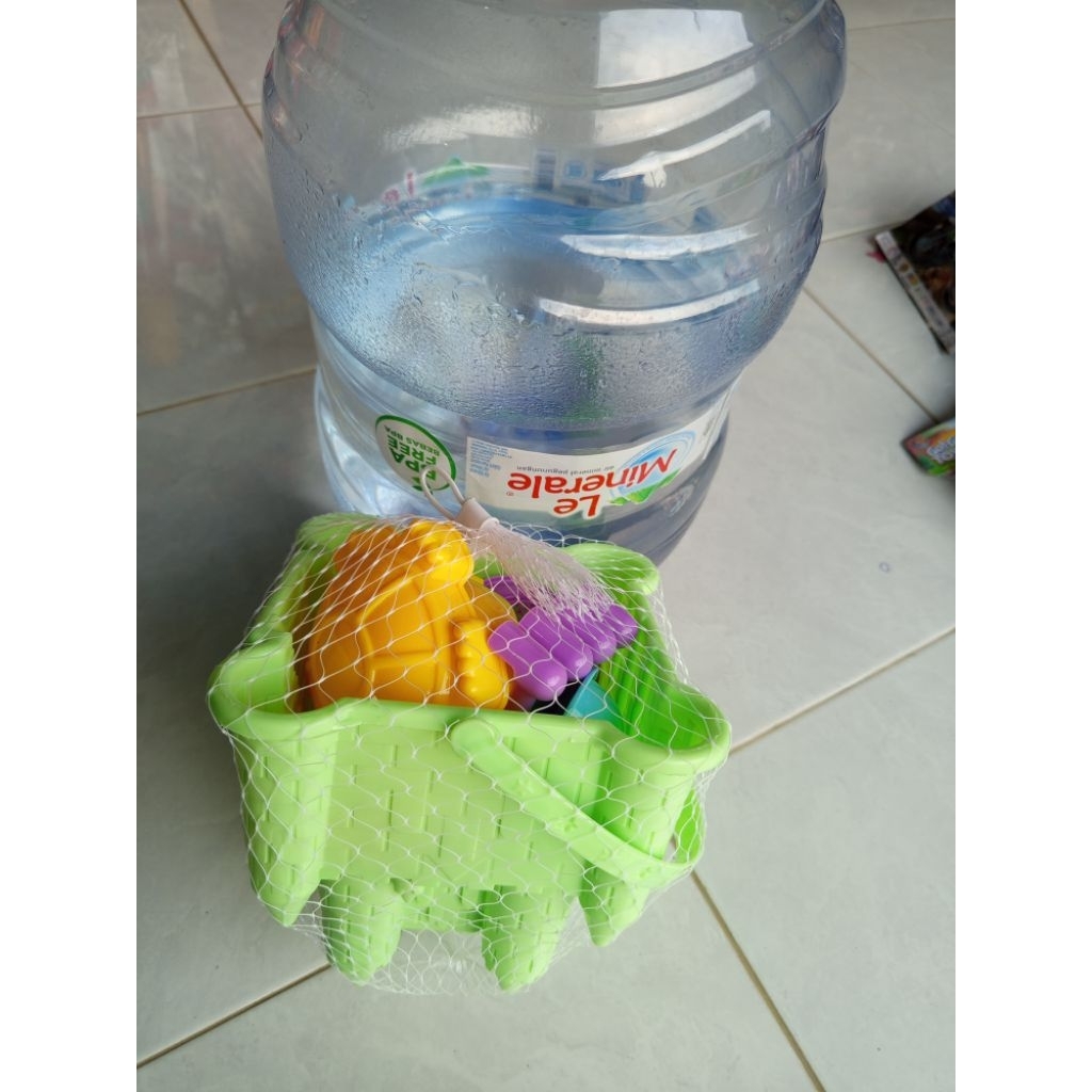 Mainan Cetakan Pasir