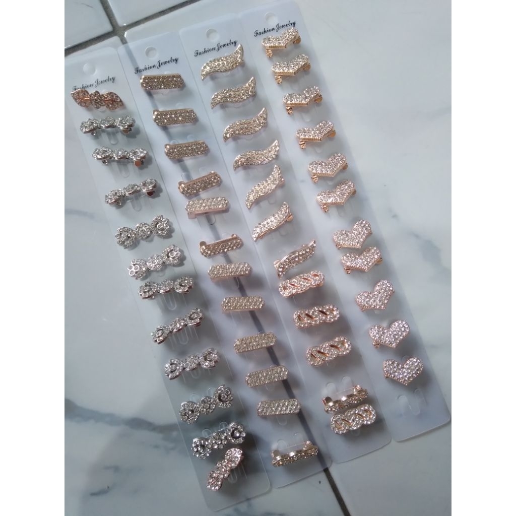 Bros dagu hijab / bros kecil