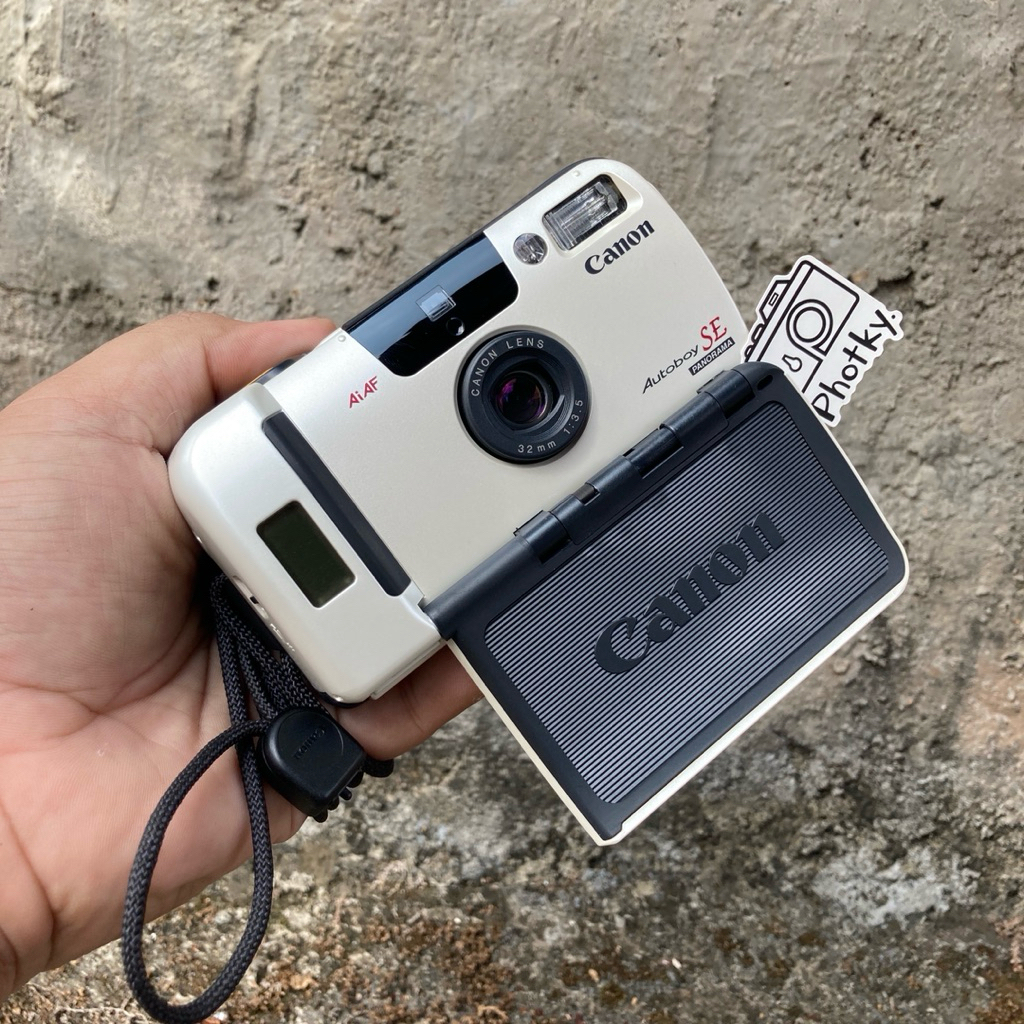 Kamera Analog Canon Autoboy SE Panorama Solar Panel Film