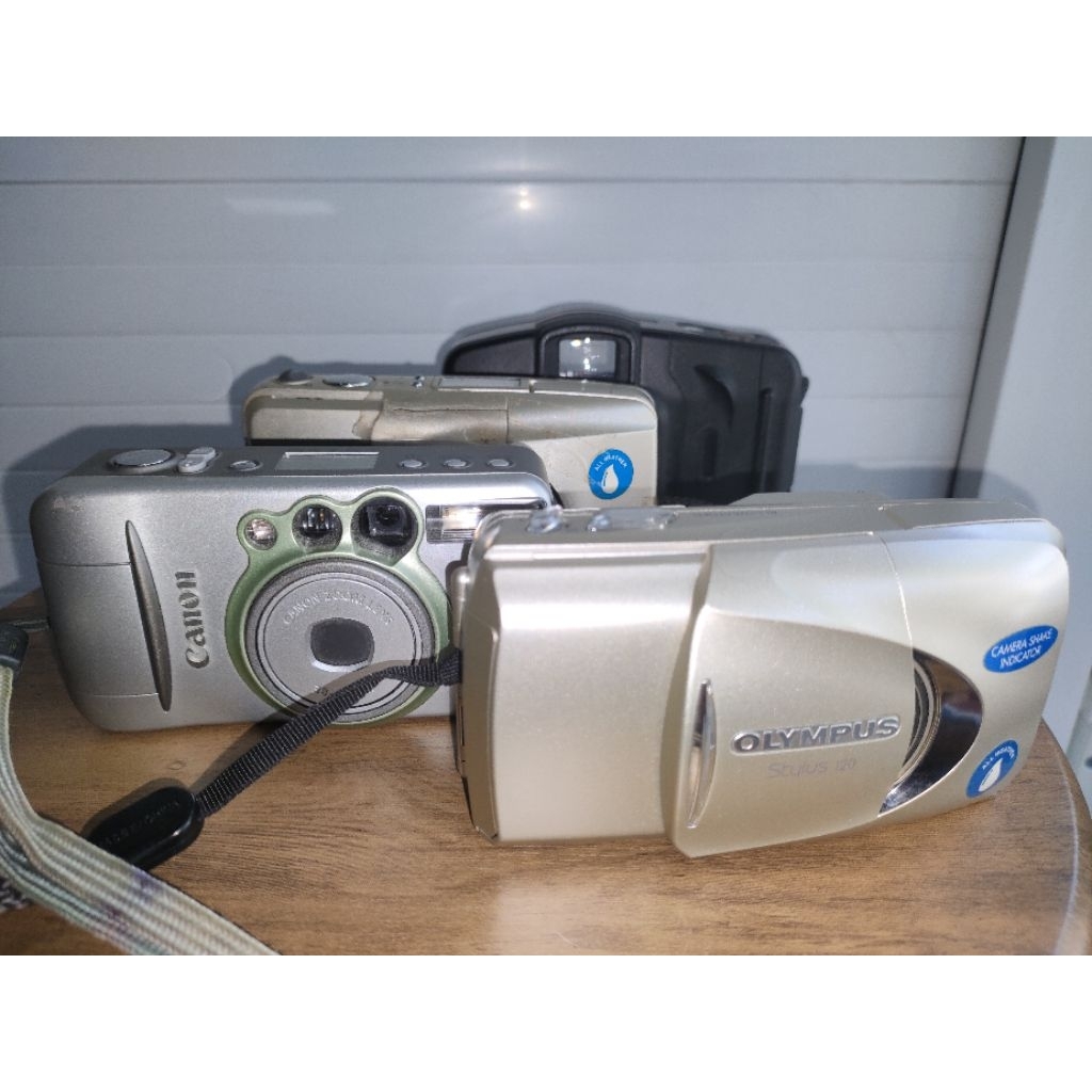 ANTIQUE CAMERAS OLYMPUS STYLEUS 120/ OLYMPUS STYLEUS /CANON PRIMA ZOOM 90U/CANON PRIMA BF-7 DATE
