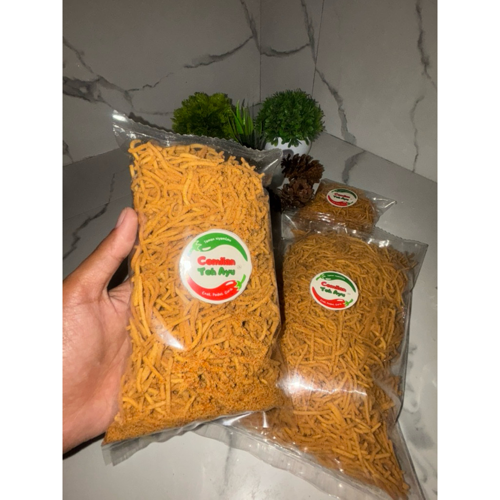 

Stik mie | stik mie pedas | cemilan pedas termurah | cemilan terlaris 200gr