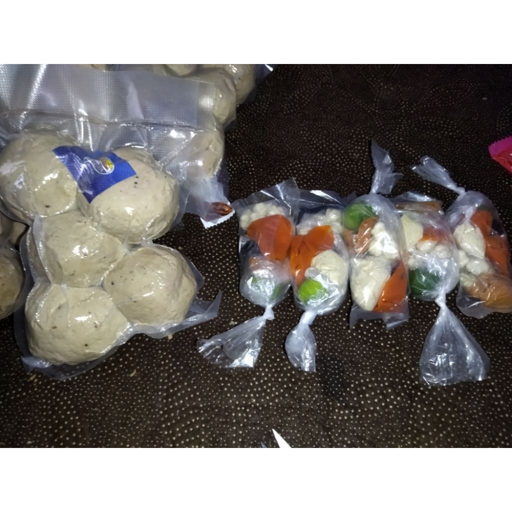 

baso ikan sinar bahari jumbo isi 5 bji original/tetelan sapi grtis bumbu penyedap lengkap