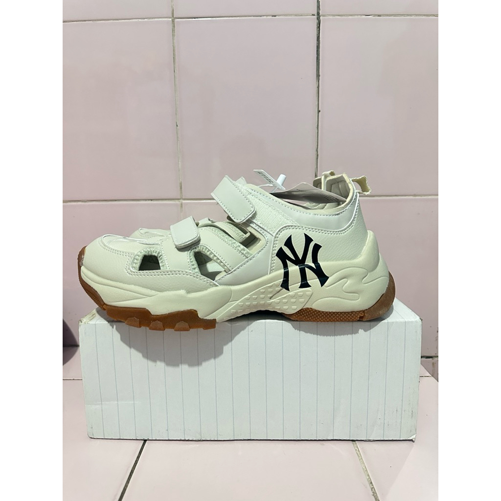 MLB CHUNKY BIG BALL SHOES/SEPATU SANDAL MLB