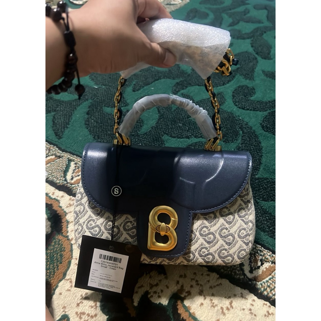 Preloved Alma Bimu Jacquard by Buttonscarves