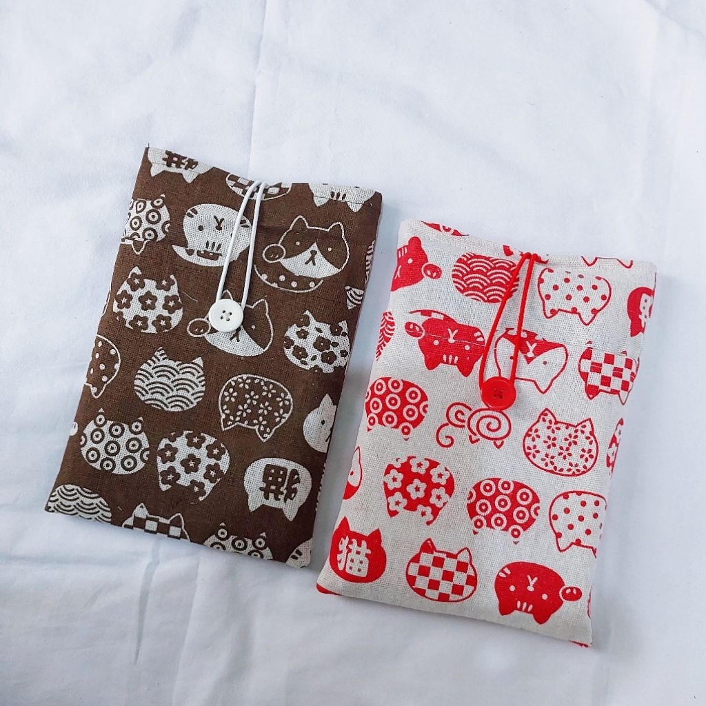 

Book Sleeve Small | Kantong Buku Kain | Pouch Novel - Motif Kucing