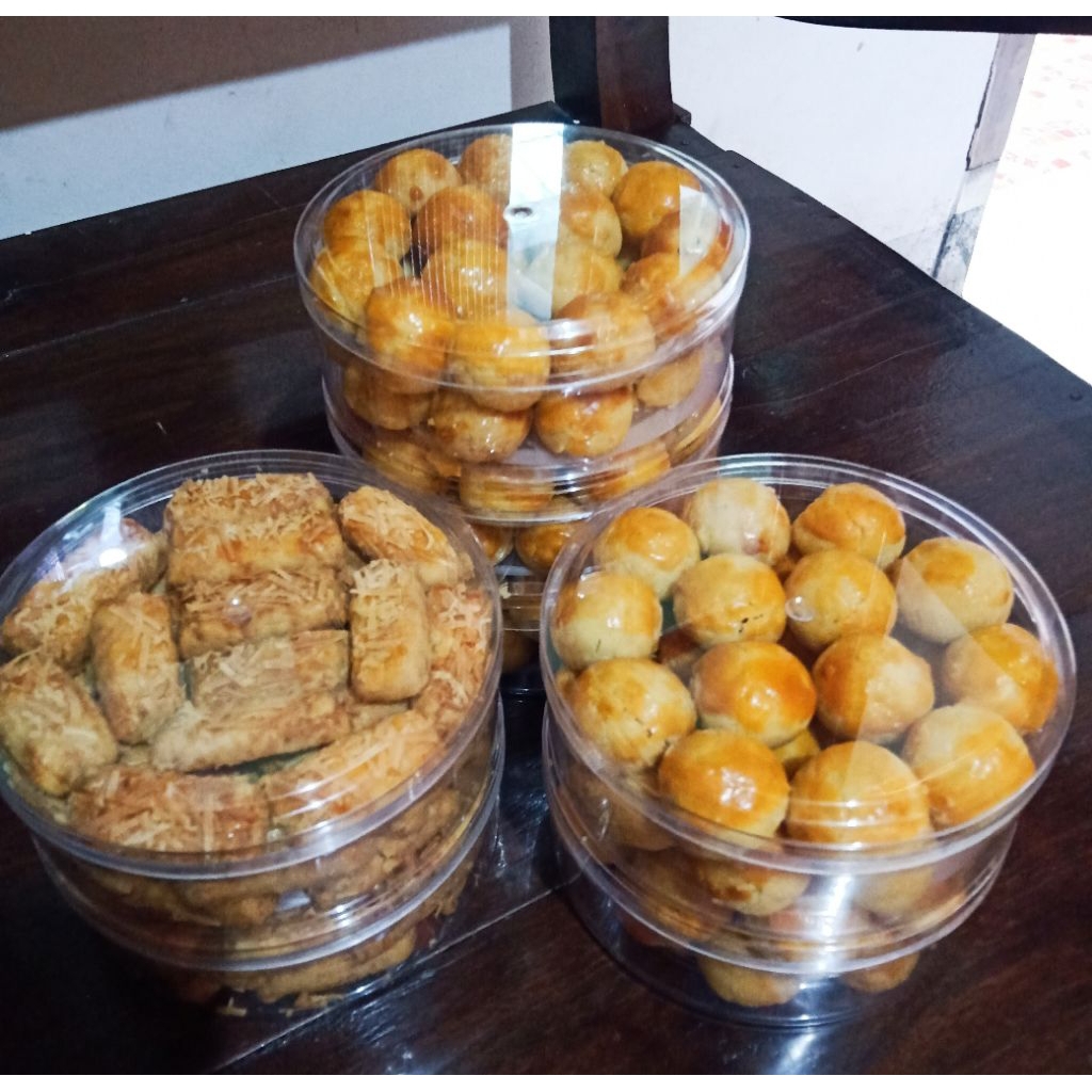 

Aneka Kue Kering Nastar Kastangel Kue Bawang Hari Raya