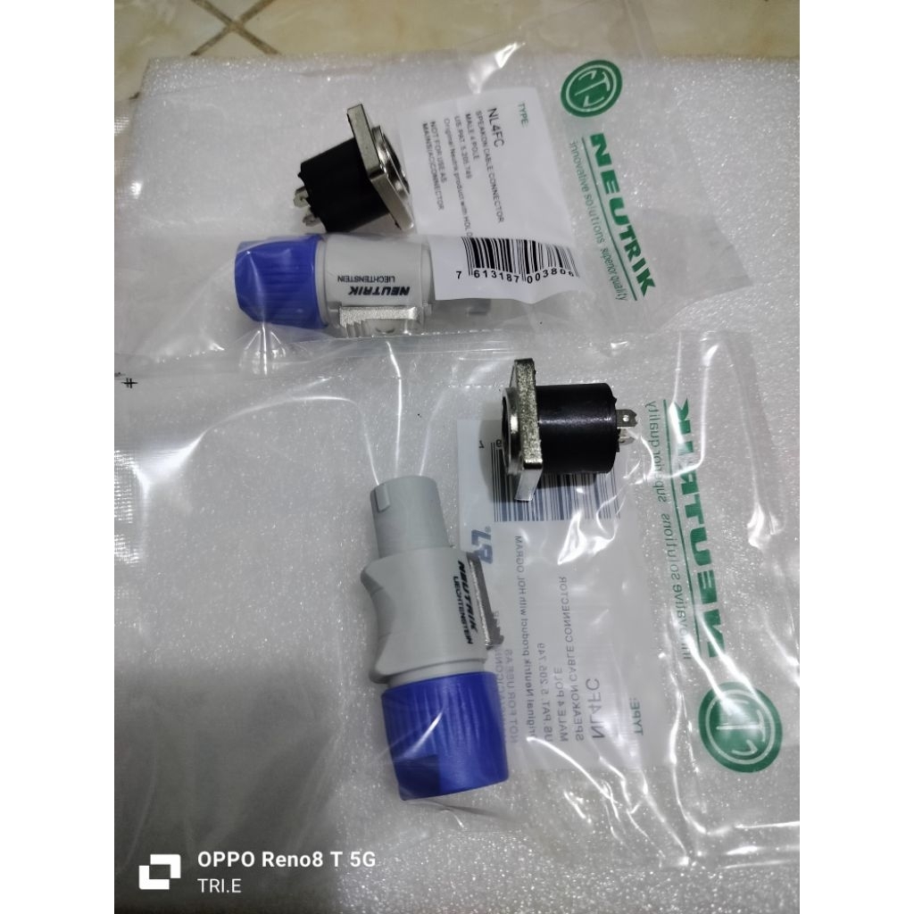 2 set JACK SPEAKON NEUTRIK ORIGINAL+2Pcs SOKET SPEAKON BULAT DAN SEGI BESI
